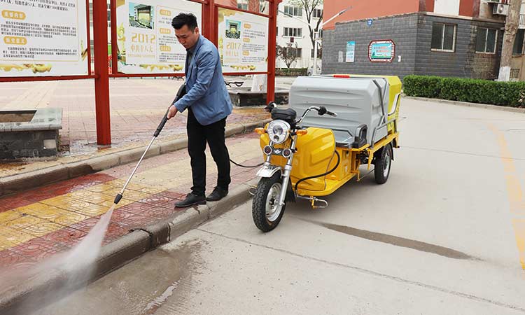 电动小型高压清洗车