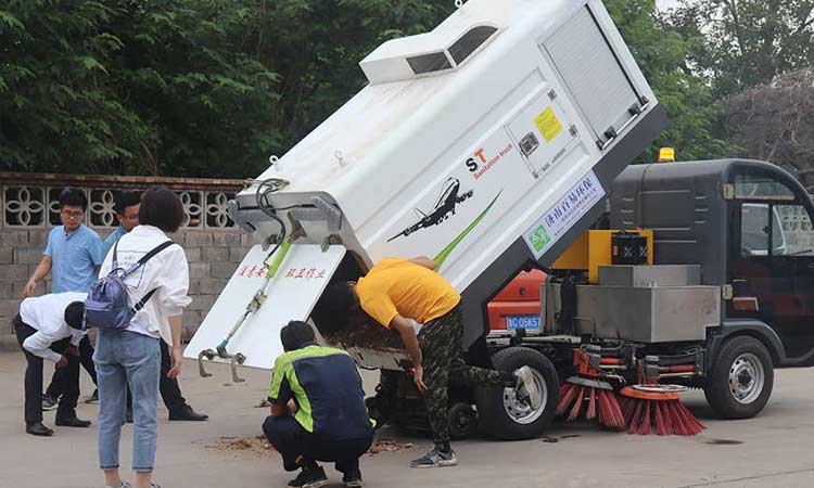 电动洗扫车