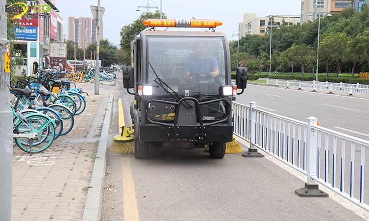 道路洗扫车