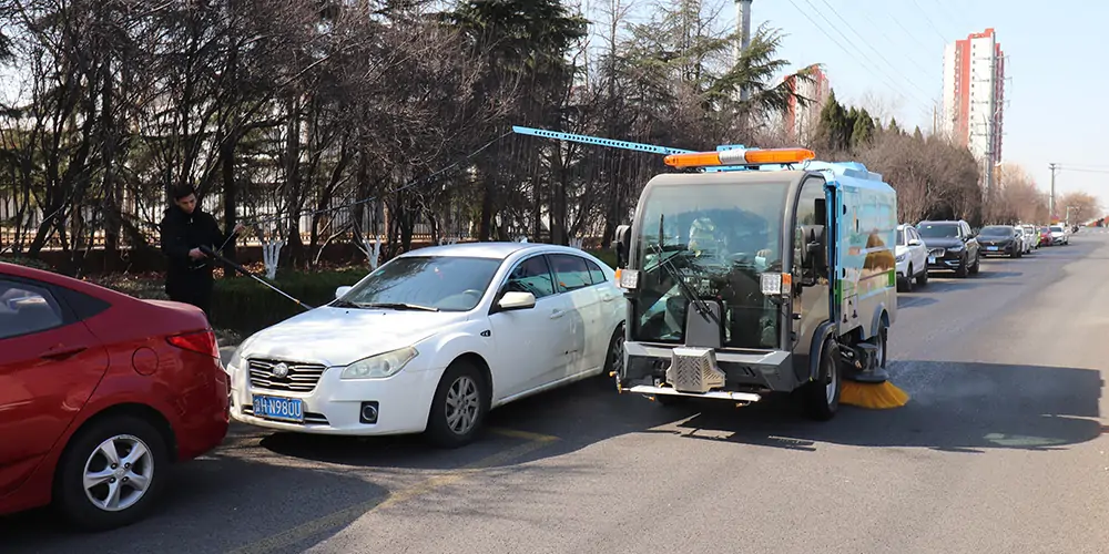 道路洗扫车_路面污渍清洁“专家”_电动洗扫车_环卫洗扫车_小型洗扫车