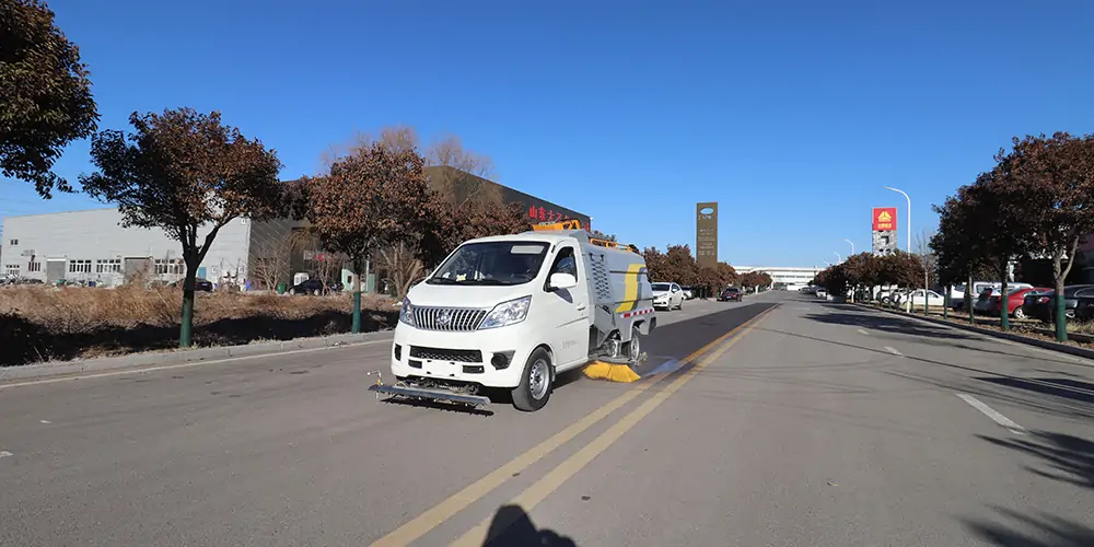 可上牌洗扫车 可上牌电动洗扫车 可上牌纯电动洗扫车 可上牌小型电动洗扫车 可上牌电动小型洗扫车 可上牌小型电动环卫洗扫车 可上牌小型电动洗扫一体车 可上牌新型纯电动洗扫车