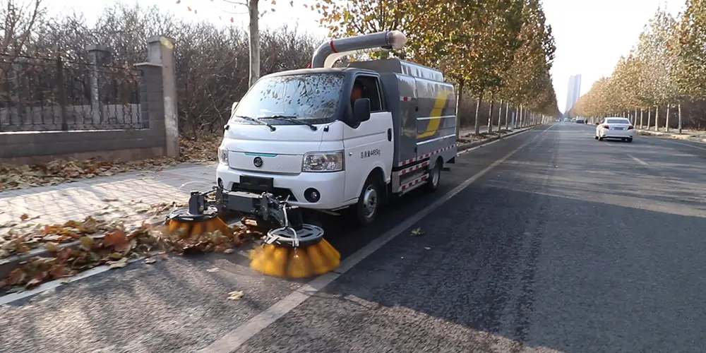 纯电动树叶收集车，树叶收集车，落叶收集车，吸叶机