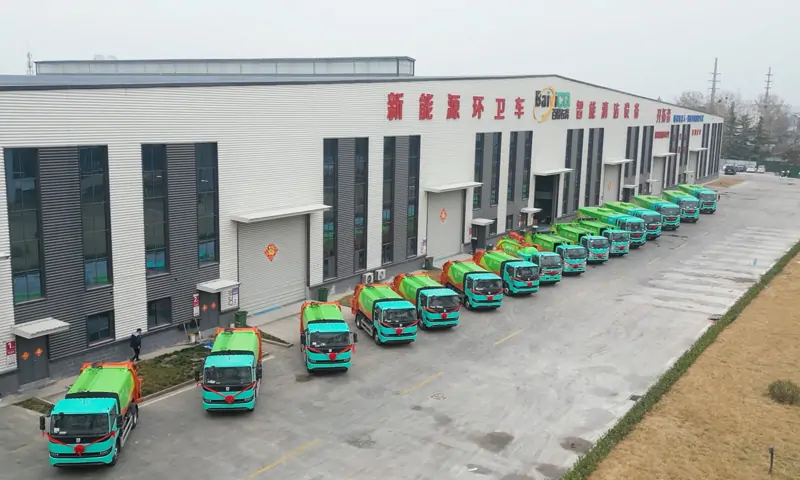 纯电动压缩式垃圾车发货山东，助力绿色环卫升级